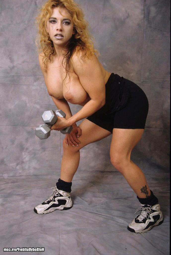 15P Curly blonde showing how to training