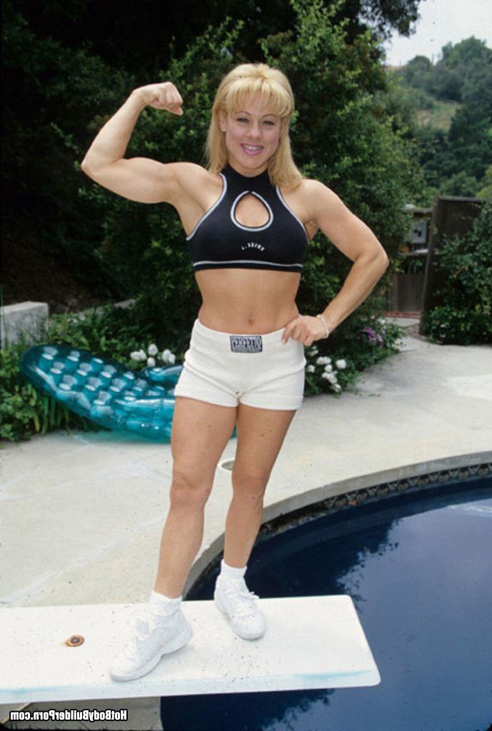 15P Sexy body builder fucked after training