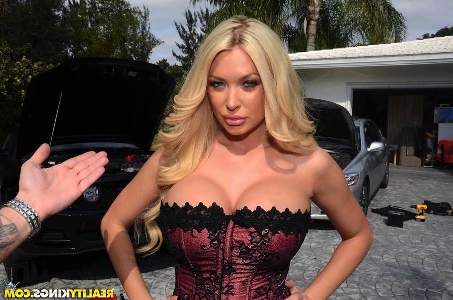 12P Watch bigtitsboss scene busty business featuring summer brielle taylor browse fr