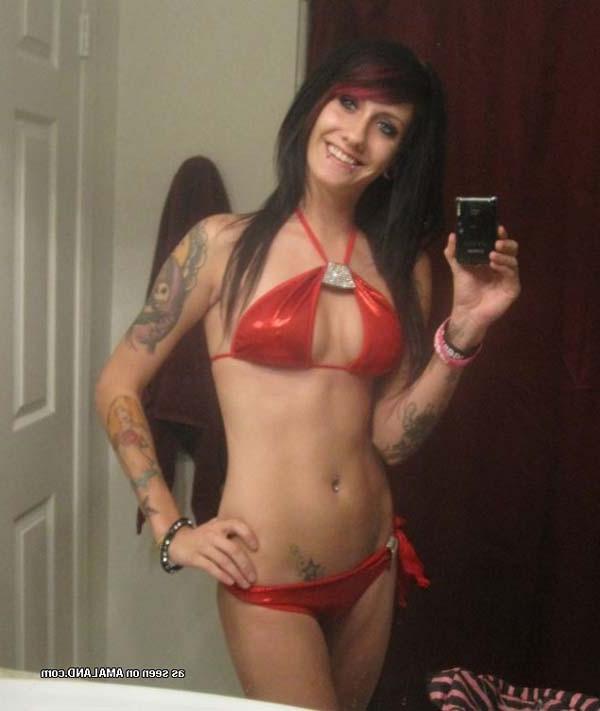 12P Emo honey with nice tattoos teasing
