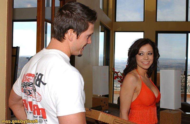 15P The brunette Veronika gets a surprise in this hot scene