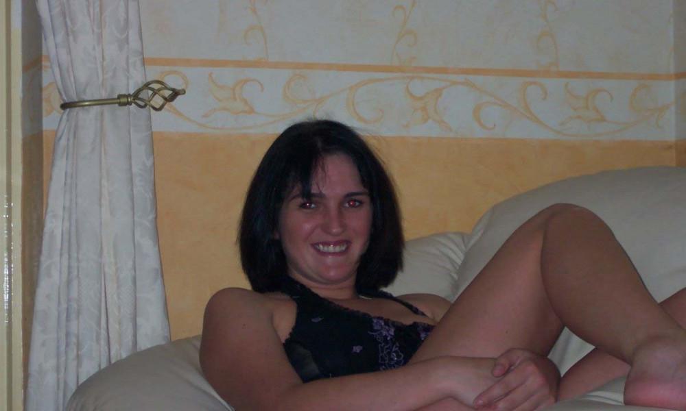 15P Sexy Mom Nude Pictures