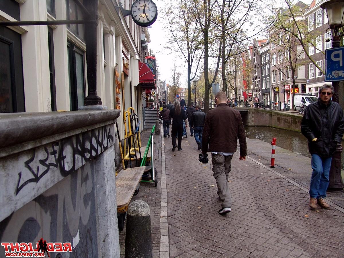 12P Cuban tourist getting pussy at Red Light District