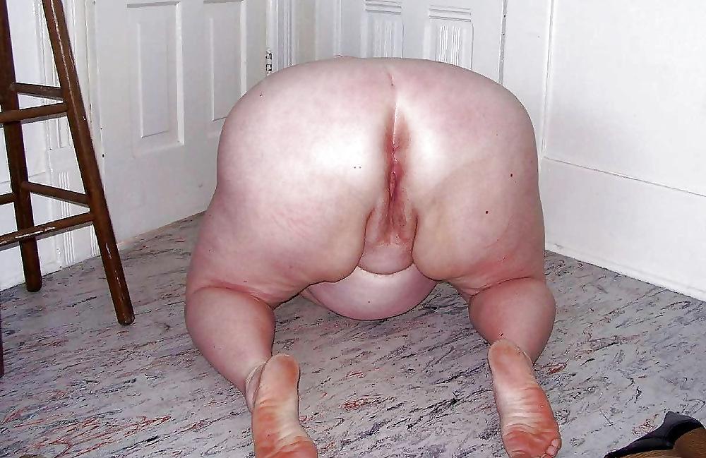 19P Fine Plump Bottoms