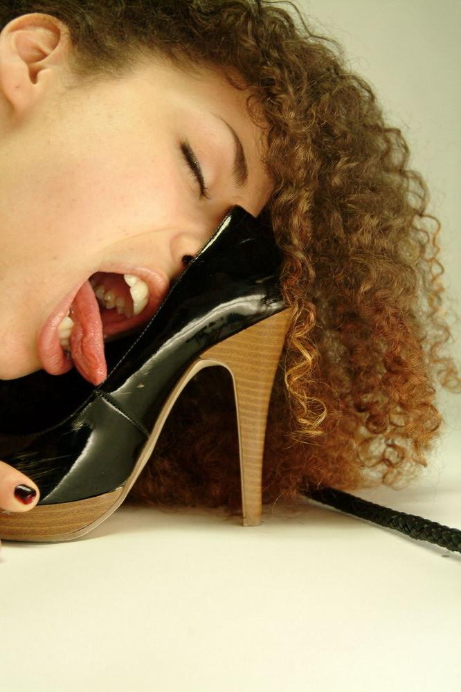 15P Pantyhosed Zee gets kinky with an equestrian whip and heels