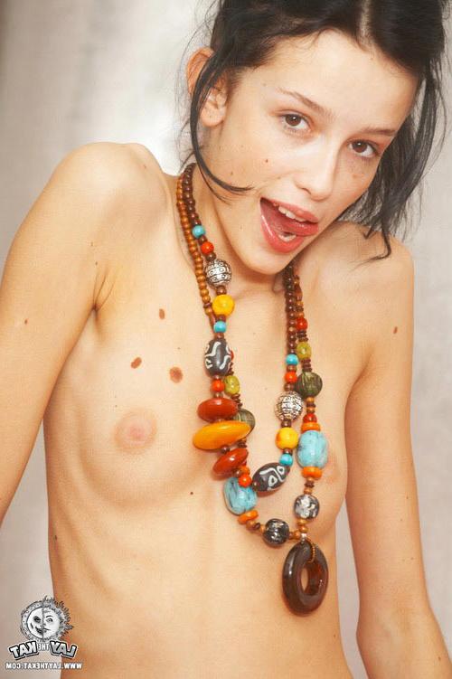 17P Kinky young stripper showing her attractive body