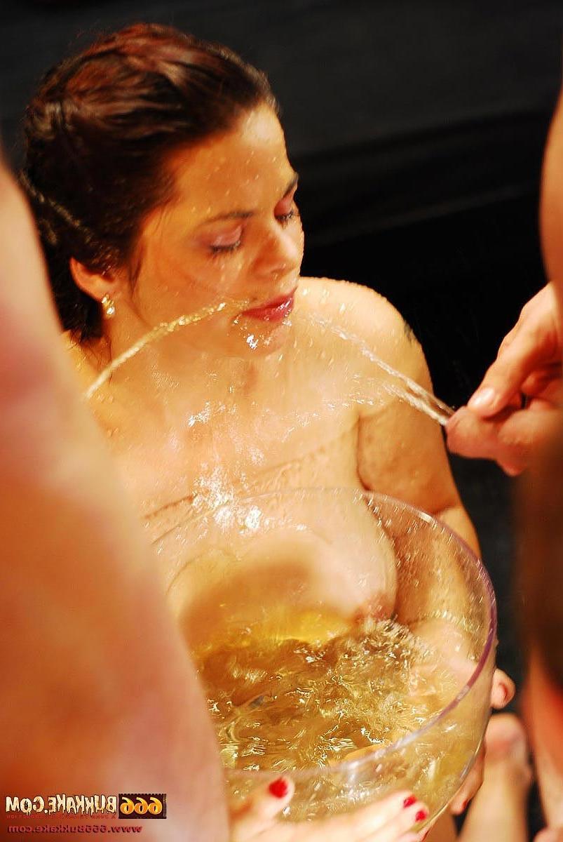 14P thirsty slut gets a bowl full of piss