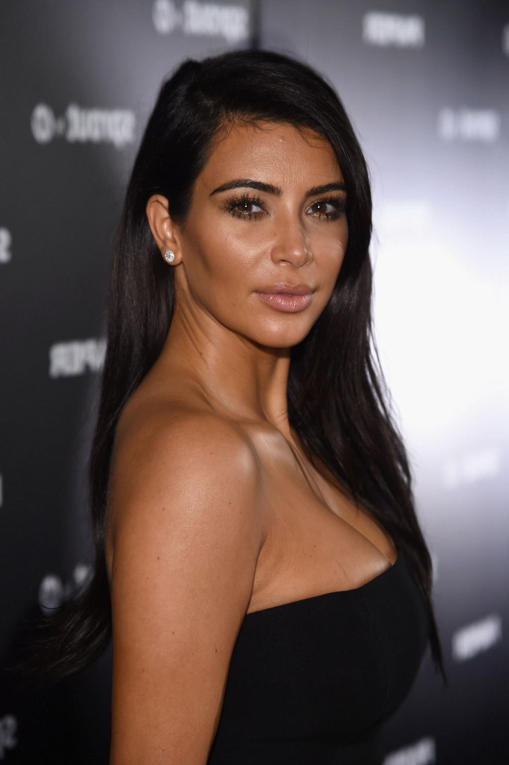 16P Kim Kardashian busty wearing a tube top at the Paper Magazine Break The Internet