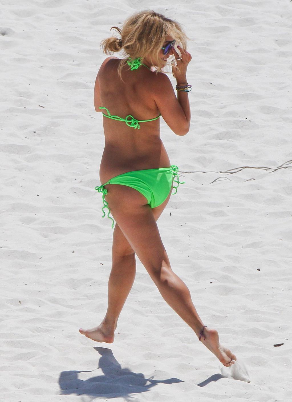 16P Vanessa Hudgens busty and booty in bikini on the set of Spring Breakers 