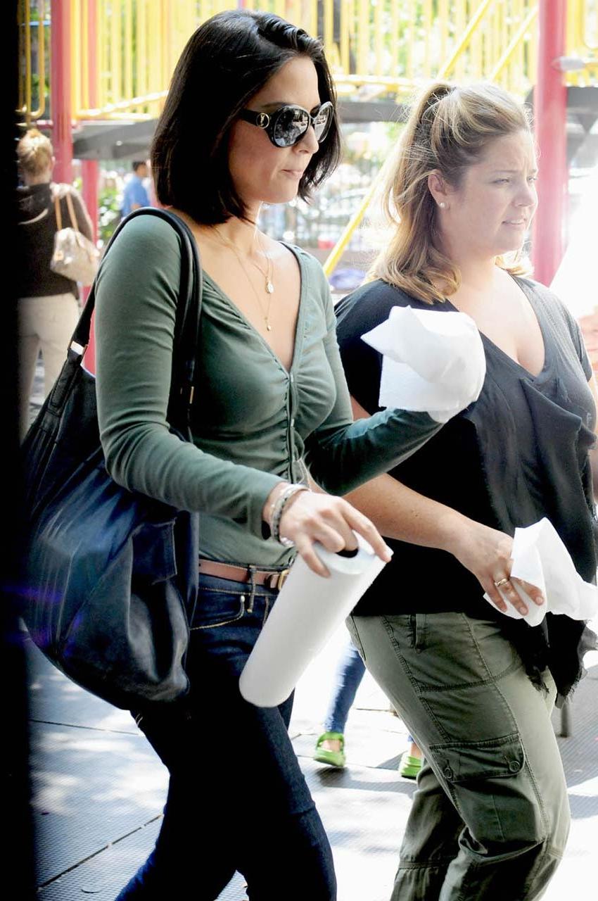 16P Olivia Munn exposing fucking sexy body and nice tits while walking on street