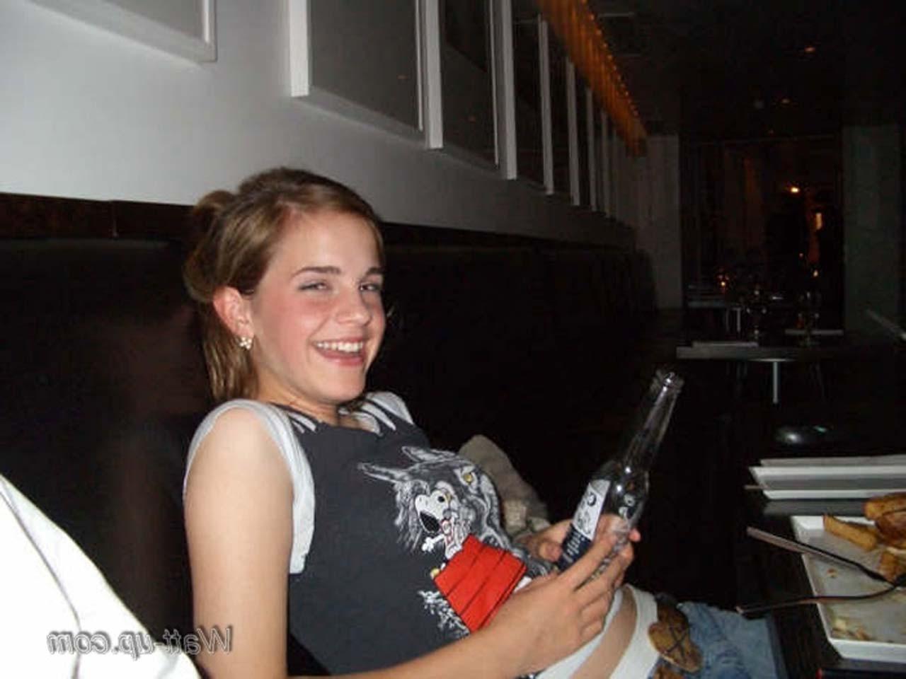 16P Emma Watson drinking beer with her friends and looking very sexy