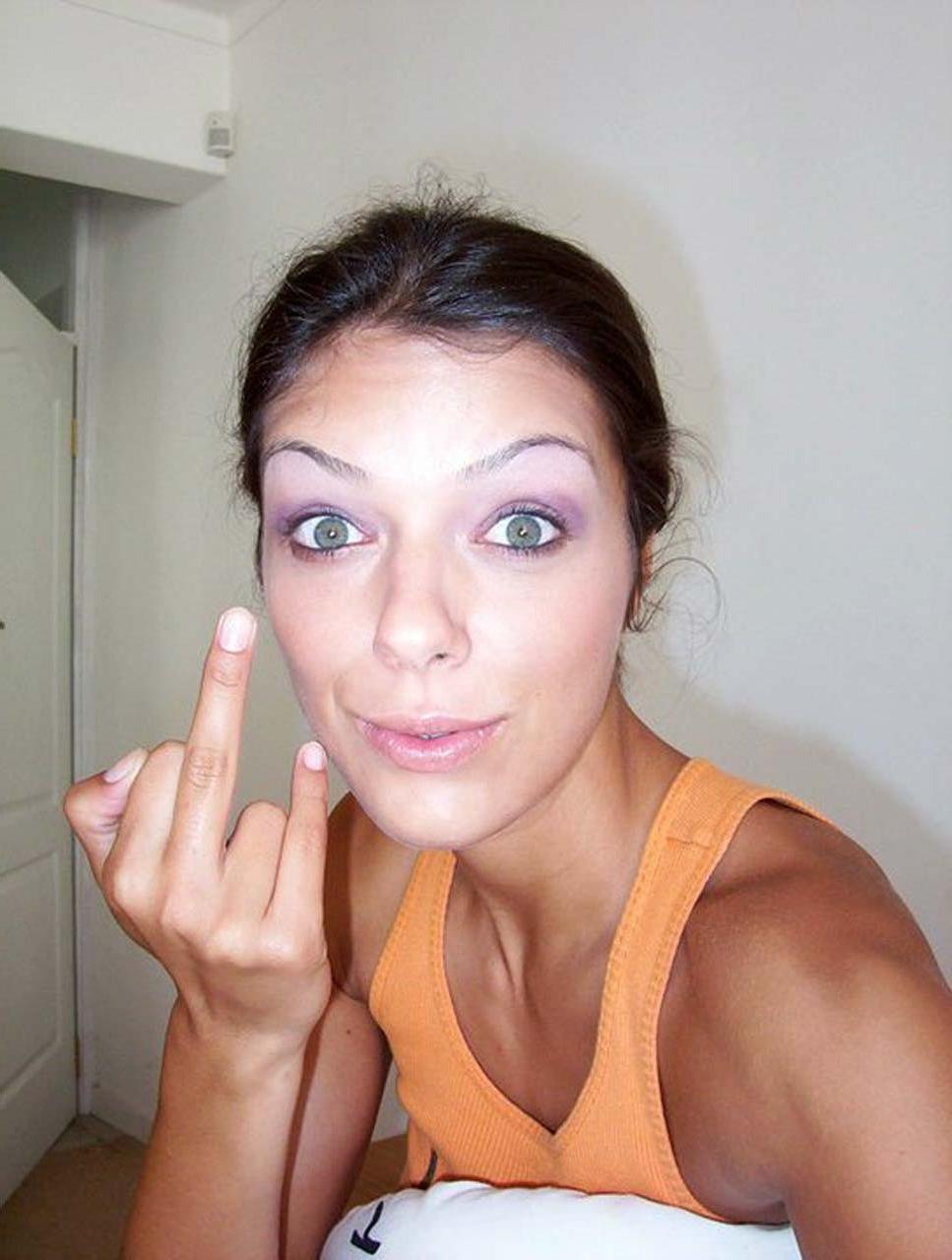 16P Adrianne Curry in fuckme boots and showing her ass in panties