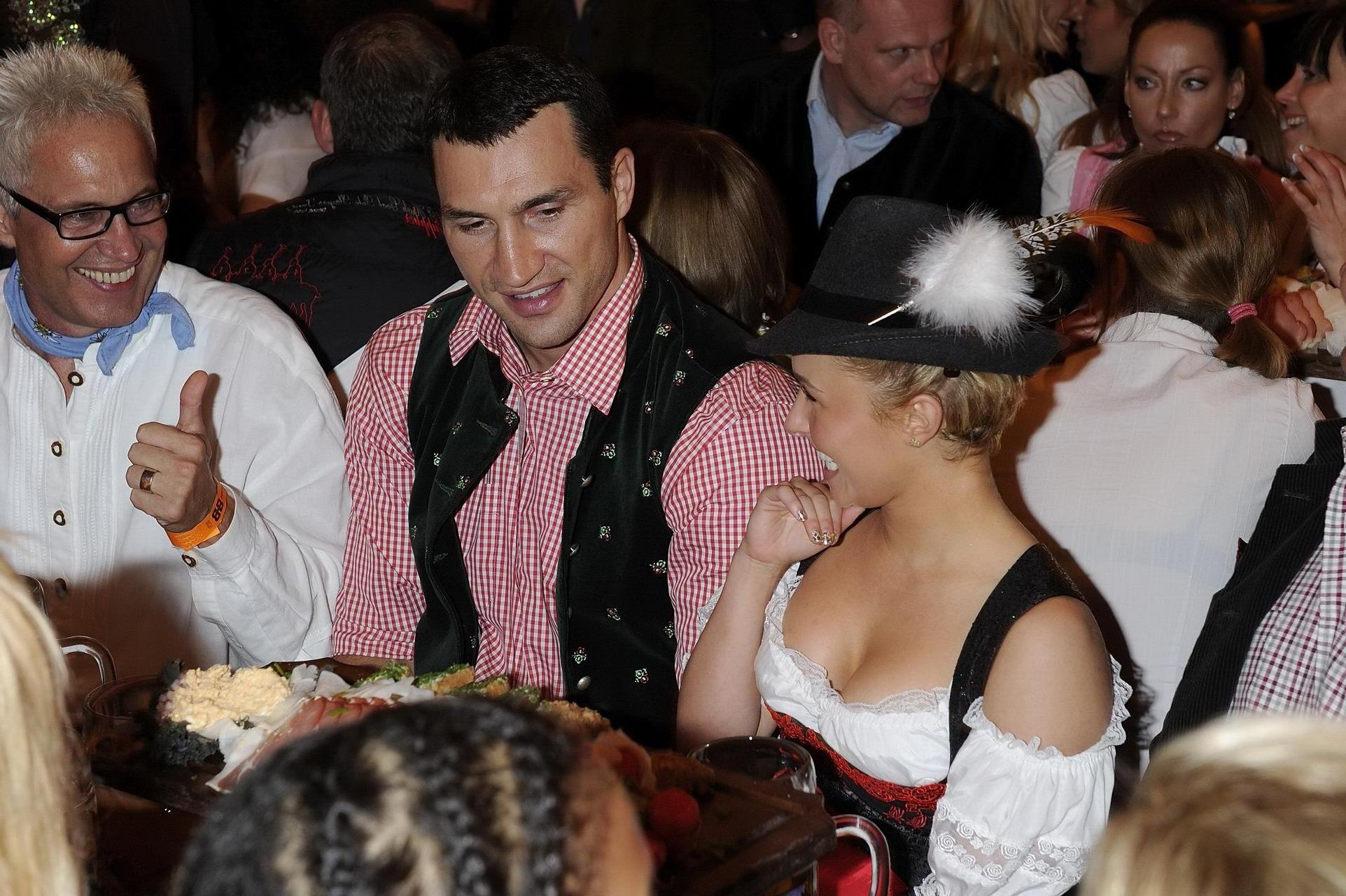 16P Hayden Panettiere busty in German folkwear at the Oktoberfest in Munich