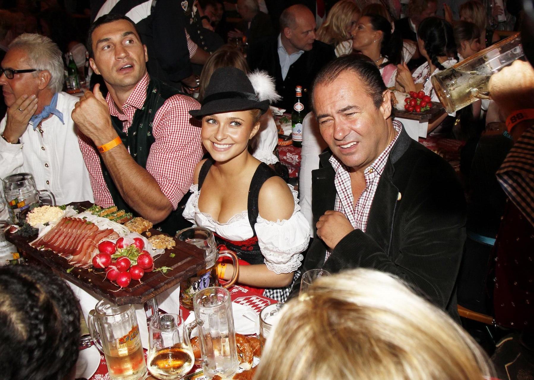 16P Hayden Panettiere busty in German folkwear at the Oktoberfest in Munich