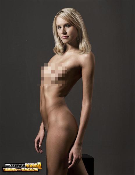 11P Fake naked photos of sexy celebrities posing and teasing