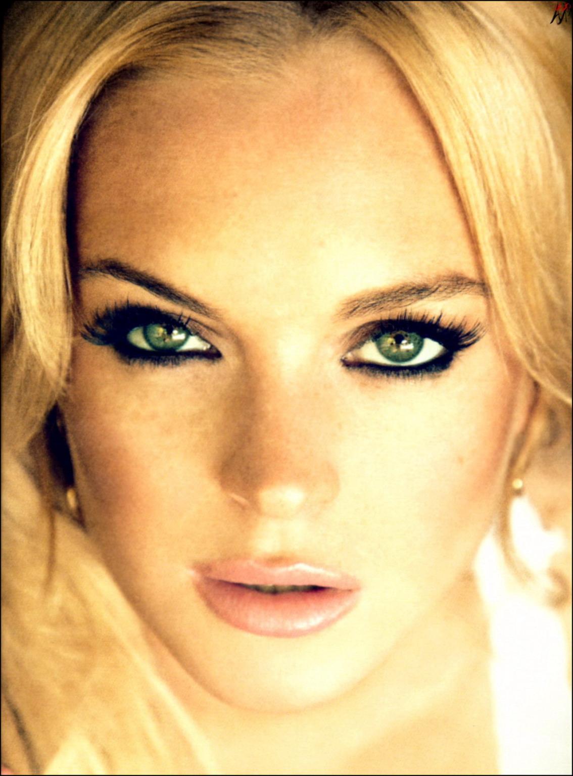 15P Lindsay Lohan in hot lingerie photoshoot for German GQ magazine