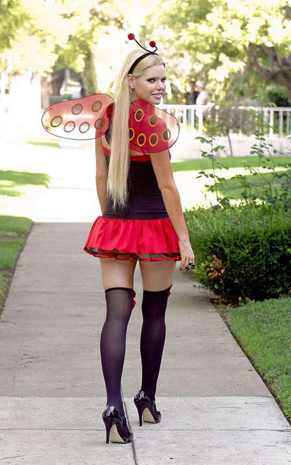 16P Sophie Monk in stockings on street and showing her tits