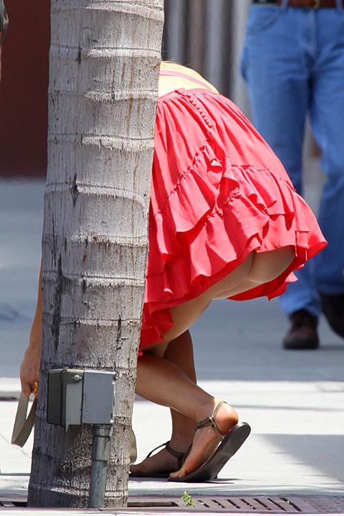 16P Ali Larter showing her ass in thong upskirt on street paparazzi pics