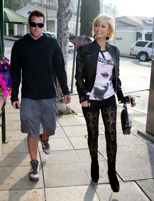 16P Paris Hilton looking very hot in sexy stockings on street