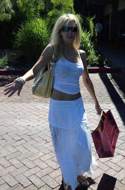 15P Sexy celebrities posing very hot in see thru clothes
