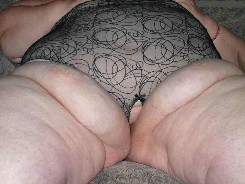 18P huge ladies showing their big cellulite bodies
