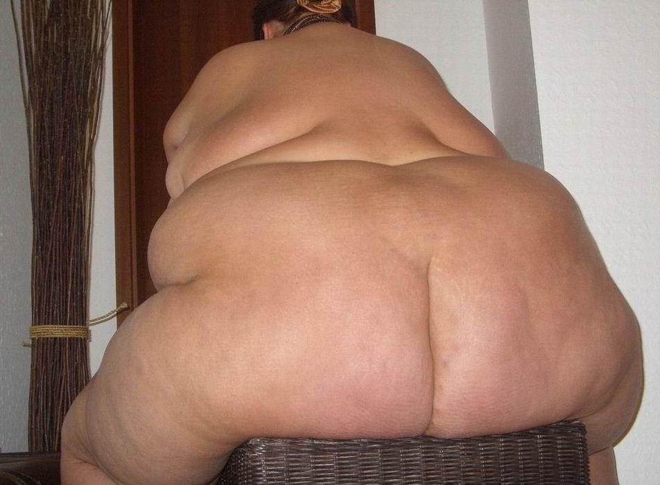 16P super sized ladies poser