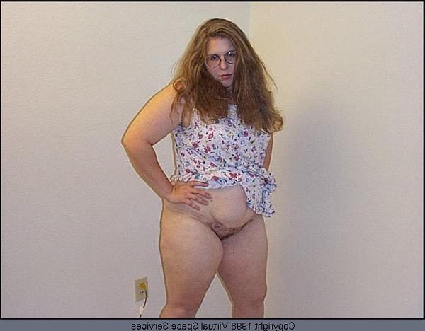 20P Plump Amateur Chick