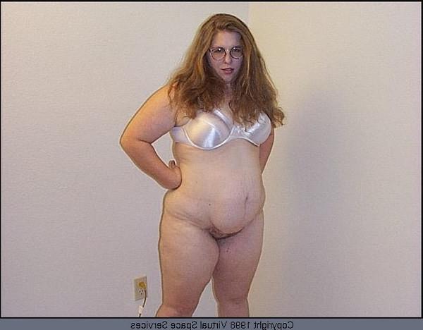 20P Plump Amateur Chick