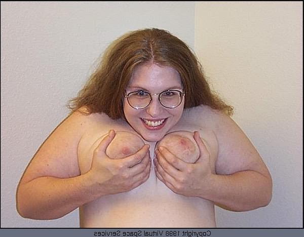 20P Plump Amateur Chick