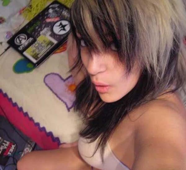 14P Nice selection of steamy hot amateur scene girlfriends