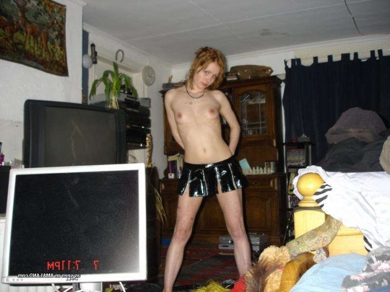 14P Selection of naughty scene girlfriends posing sexy on cam