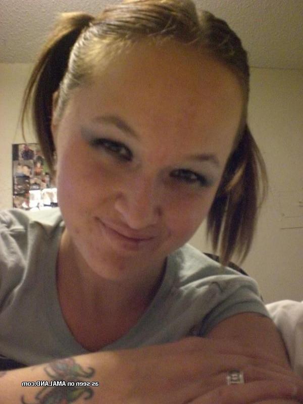 10P Collection of a tattooed petite chick posing for her BF