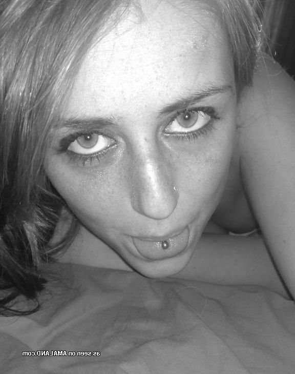 14P Wild scene chick flashing her pierced tits while camwhoring