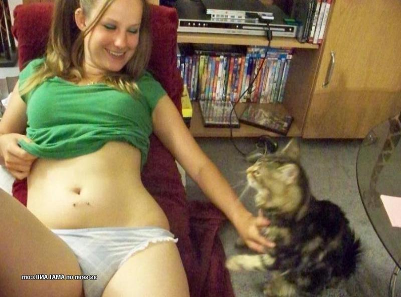 14P Collection of a horny scene honey blowing on her BF's cock