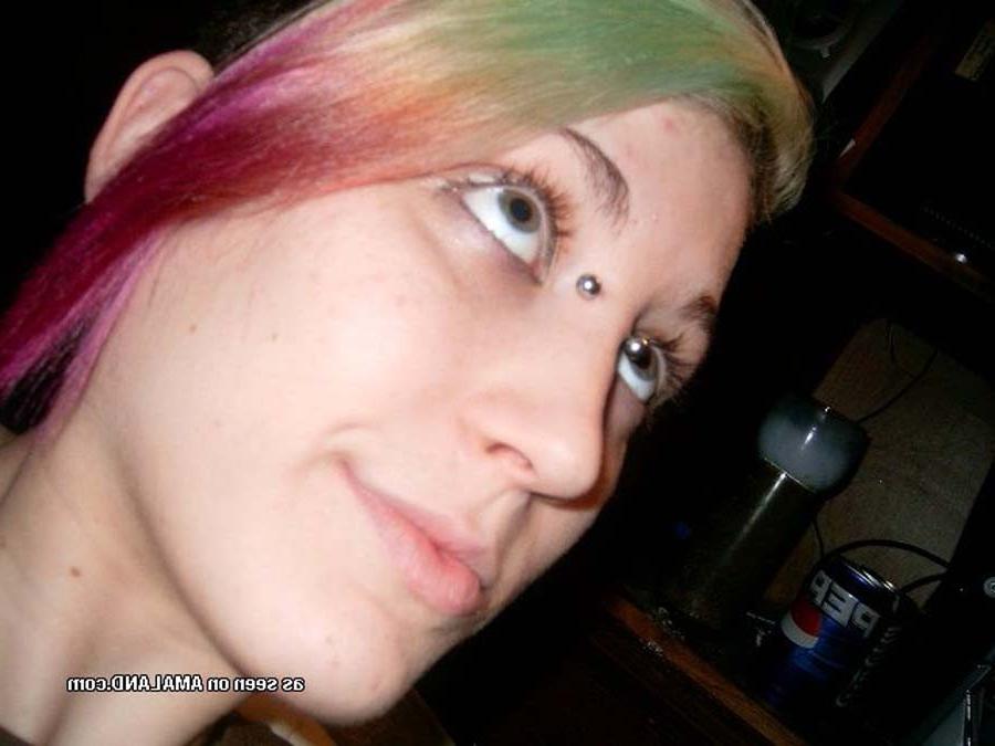 16P Nice selection of a steamy hot kinky punk GF
