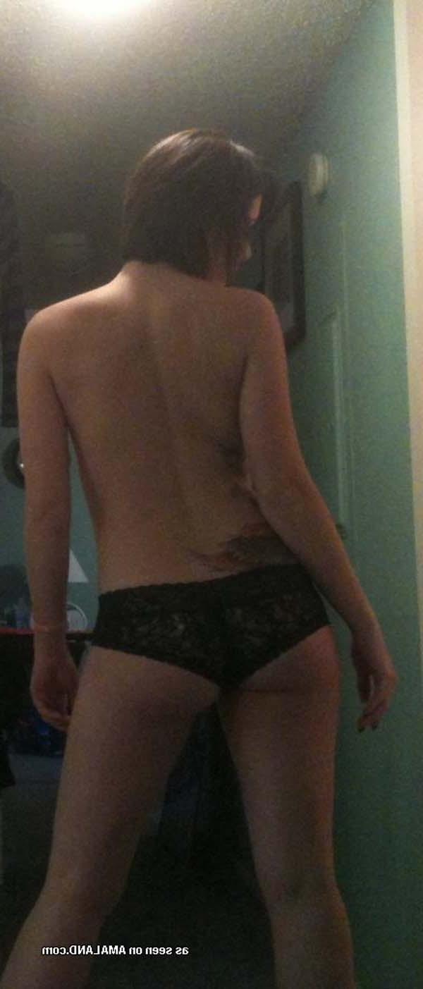 15P Nice collection of steamy hot amateur alternative chicks