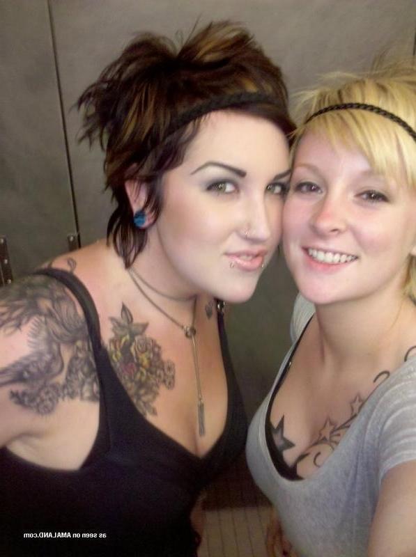 8P Selection of wild and sexy scene girlfriends posing on cam