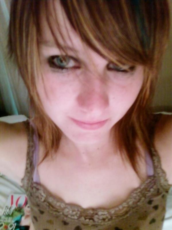 10P Kinky alternative chick strips naked while posing sexy