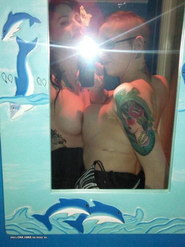 9P Gallery of wild and naughty tattooed girlfriends