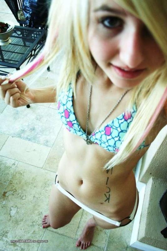 13P Naughty scene girlfriends posing sexy at home