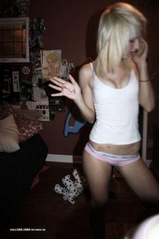 13P Naughty scene girlfriends posing sexy at home