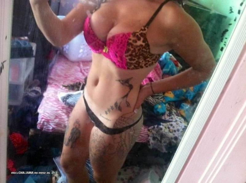 10P Inked and pierced punk GF goes topless