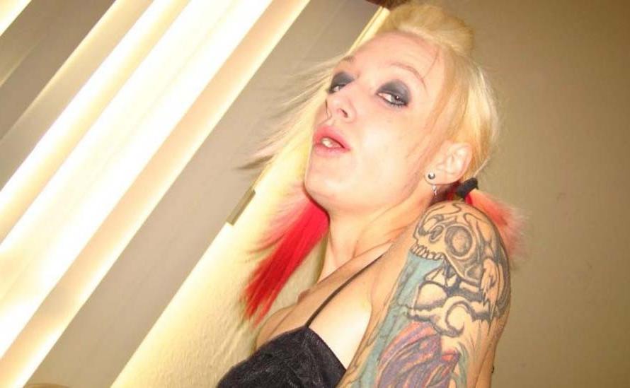 16P Nice gallery of hot sexy tattooed amateur bitches
