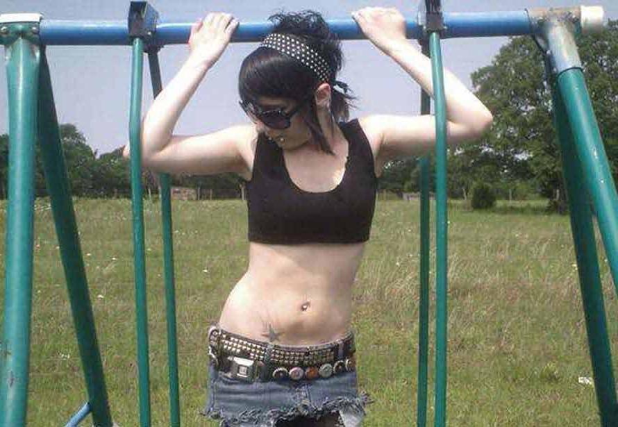 16P Gallery of steamy hot sexy amateur scene girlfriends