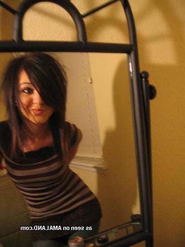 16P Gallery of steamy hot sexy amateur scene girlfriends