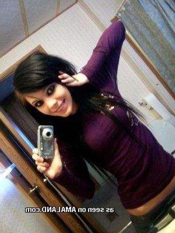 16P Gallery of steamy hot sexy amateur scene girlfriends