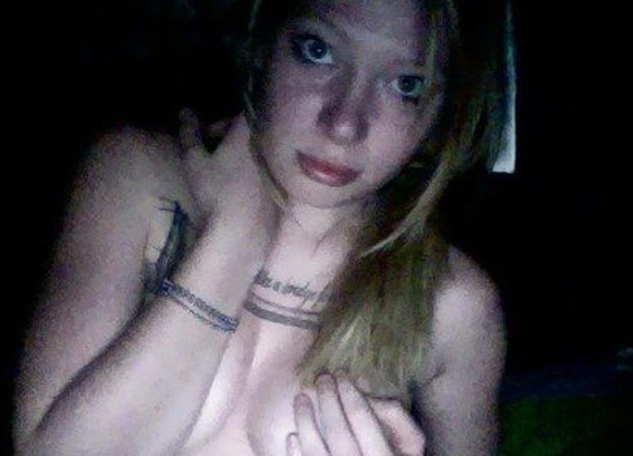 16P Nice gallery of an amateur chick showing her perky tits