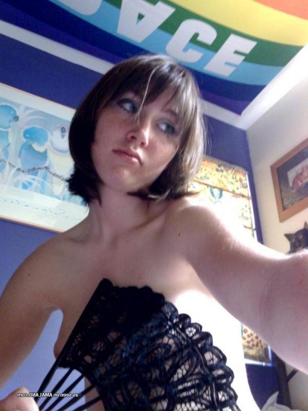 10P Babe flashing her perky breasts while selfshooting