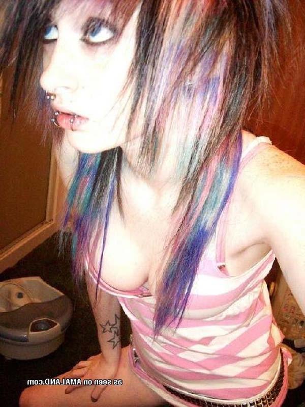 15P Mix of steamy hot amateur sexy scene chicks