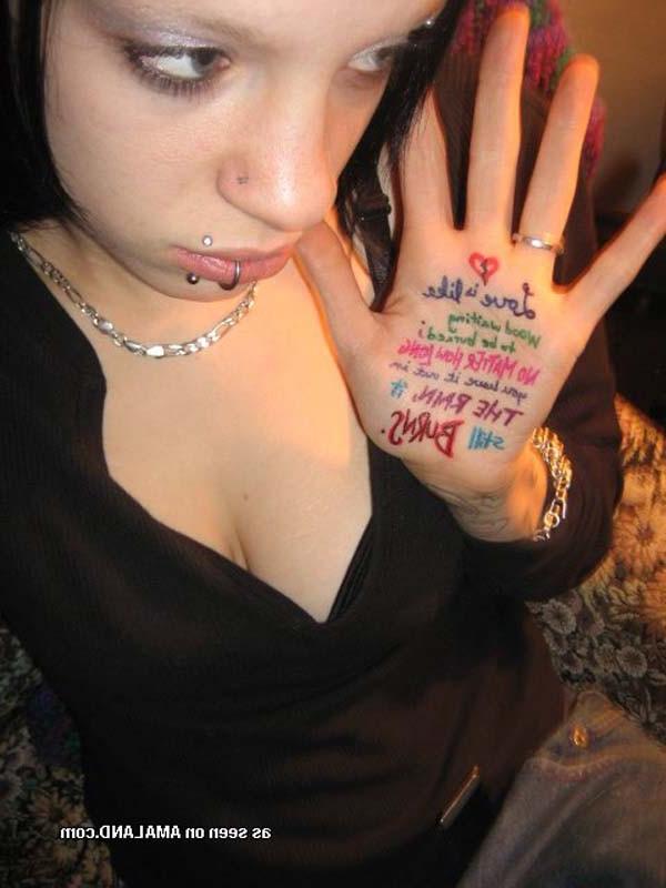 16P Picture set of an amateur hot punk rocker chick